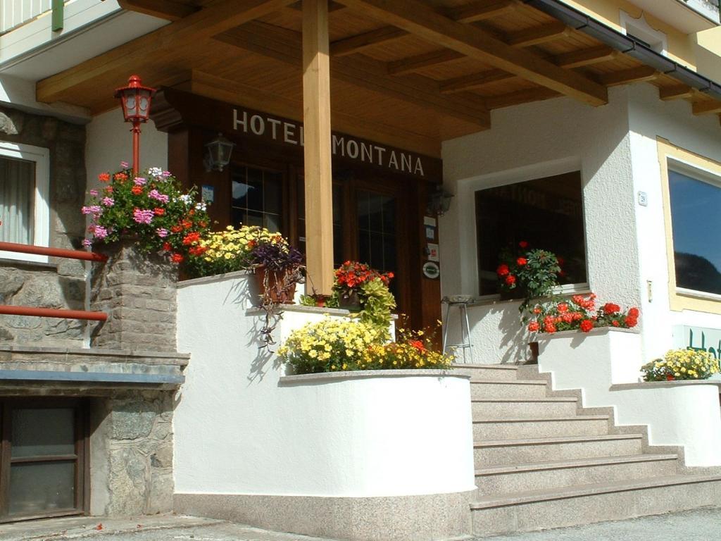 Hotel Montana Pozza di Fassa Extérieur photo